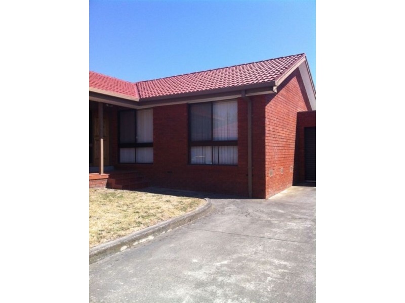 2/5 Iona Street, Clayton VIC 3168