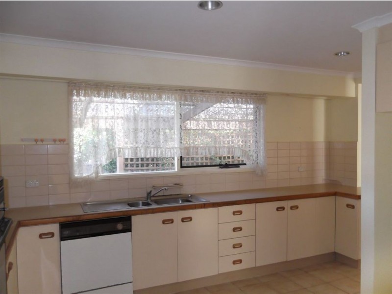 2/17 Panorama Street, Clayton VIC 3168