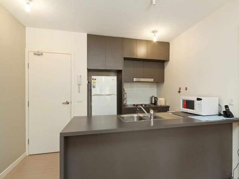 20/1 Greenfield Drive, Clayton VIC 3168