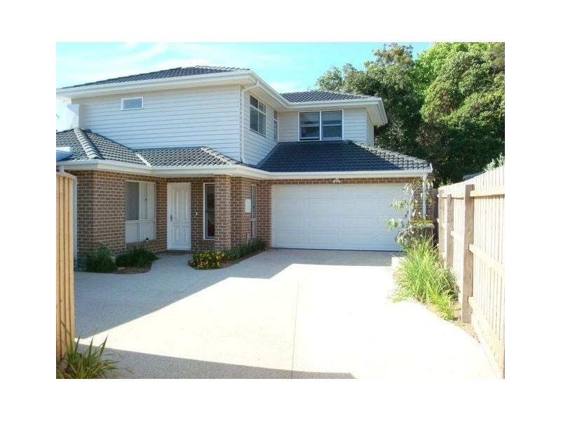 2/13 Stewart Road, Oakleigh East VIC 3166