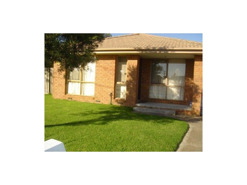 2/42 Sundowner Avenue, Clayton South VIC 3169