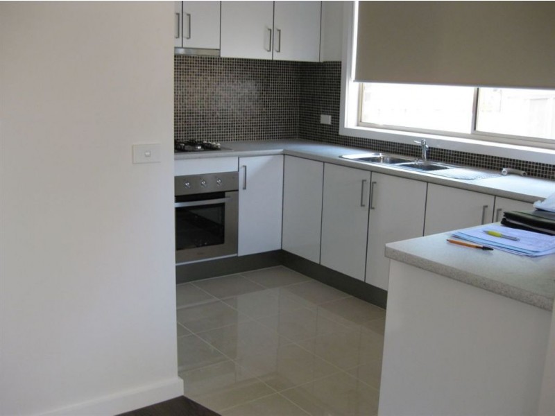 2/28 Gordon Avenue, Oakleigh East VIC 3166