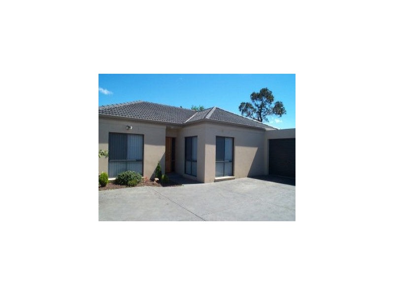 2/81 Kionga Street, Clayton VIC 3168