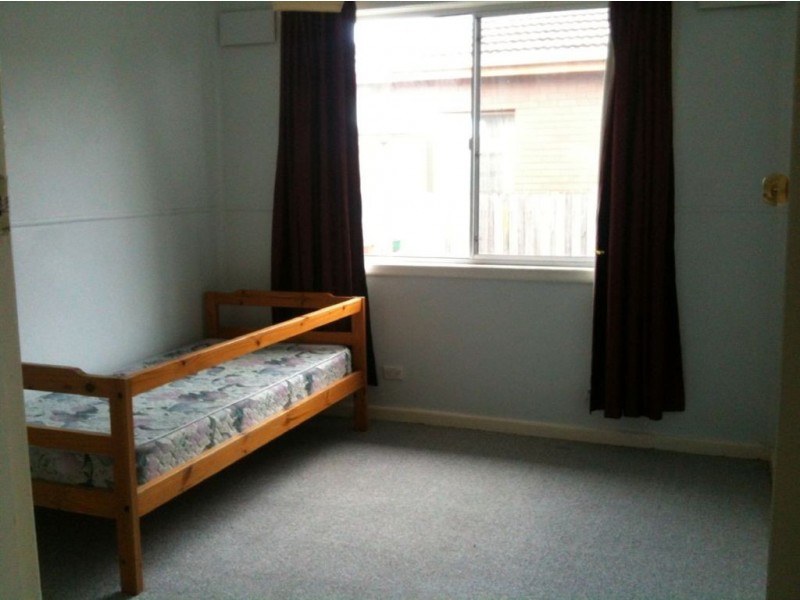 15 Koonawarra Street, Clayton VIC 3168