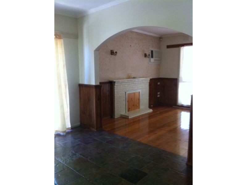 1/5 Main Road, Clayton South VIC 3169