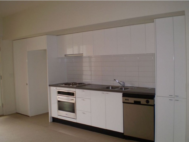 8 Shady Mews, Clayton VIC 3168