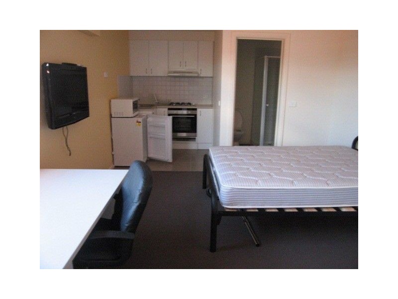 15/2 Irwin Street, Clayton VIC 3168