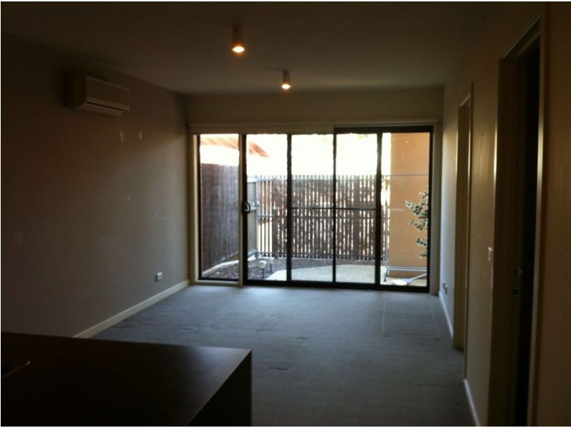 3/2 Greenfield Drive, Clayton VIC 3168