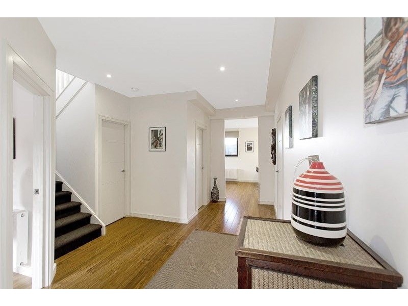 2/54 Eva Street, Clayton VIC 3168