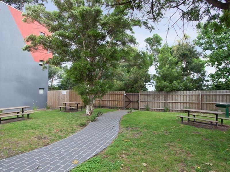 28/27-29 Golden Grove, Springvale South VIC 3172