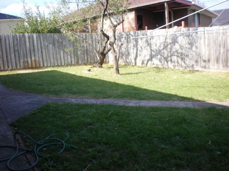 16 Academy Avenue, Wheelers Hill VIC 3150