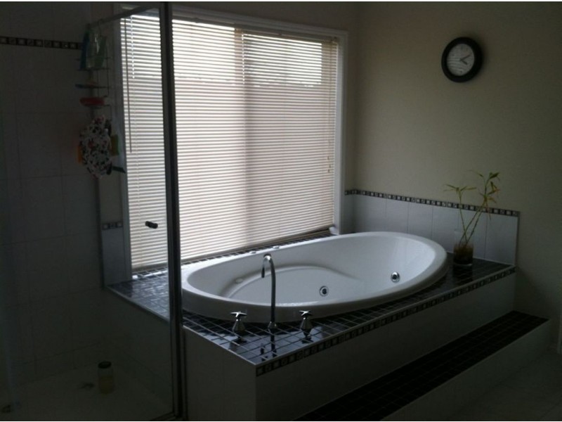 25 Cantwell Road, Narre Warren North VIC 3804