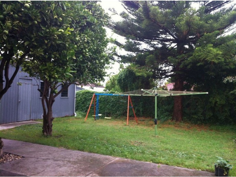 6 Newport Road, Clayton South VIC 3169