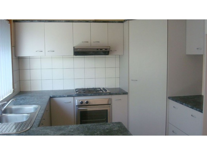 2/81 Kionga St, Clayton VIC 3168