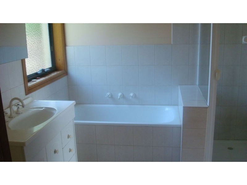 2/81 Kionga St, Clayton VIC 3168