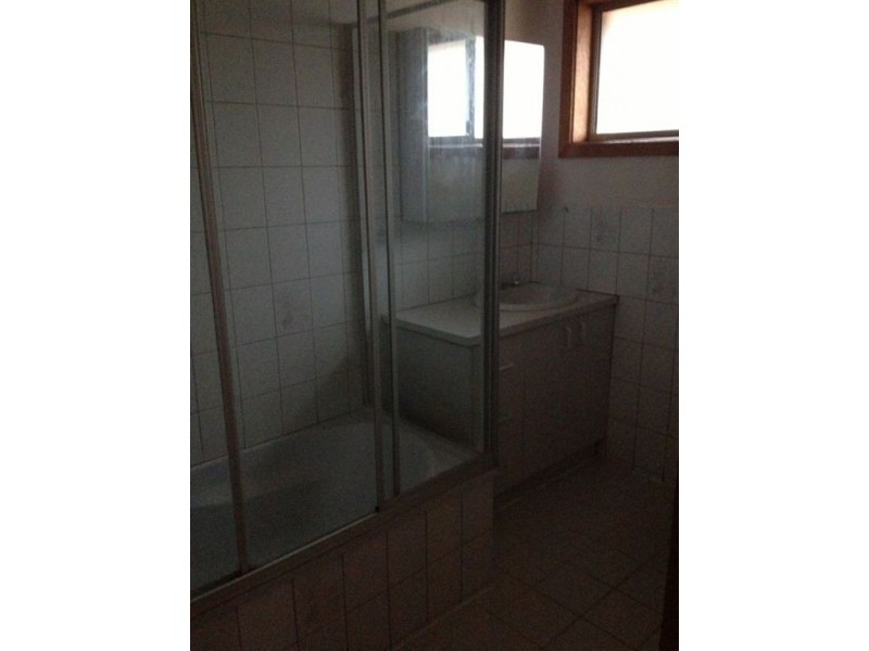 2/32 Glenbrook Avenue, Clayton VIC 3168