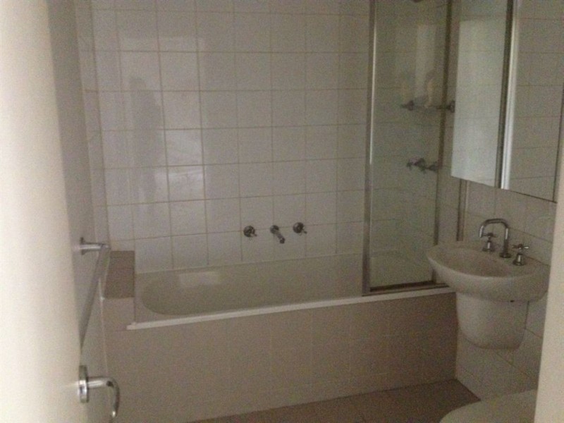 5/1 Greenfield Drive, Clayton VIC 3168