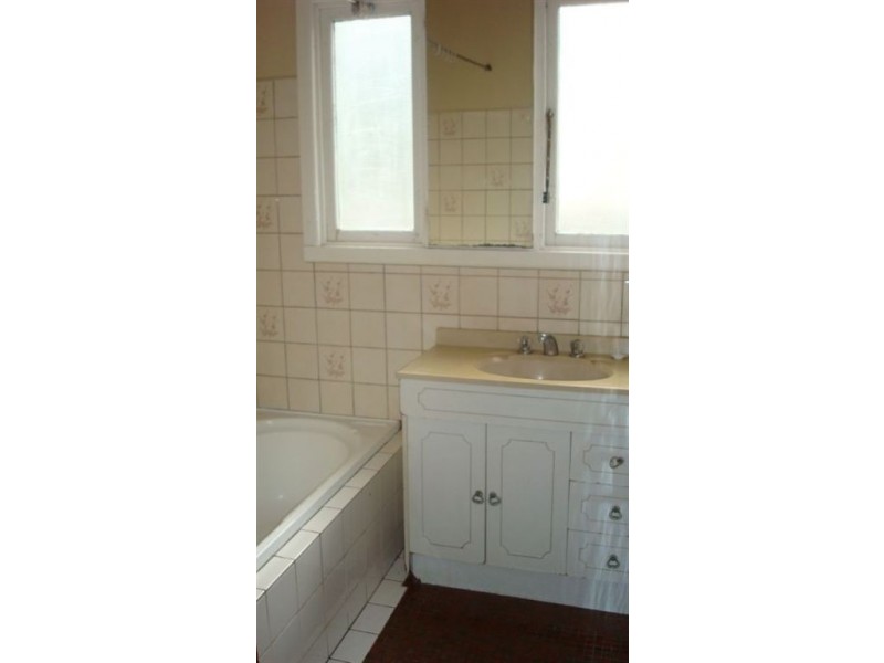 73 Beddoe Avenue, Clayton VIC 3168