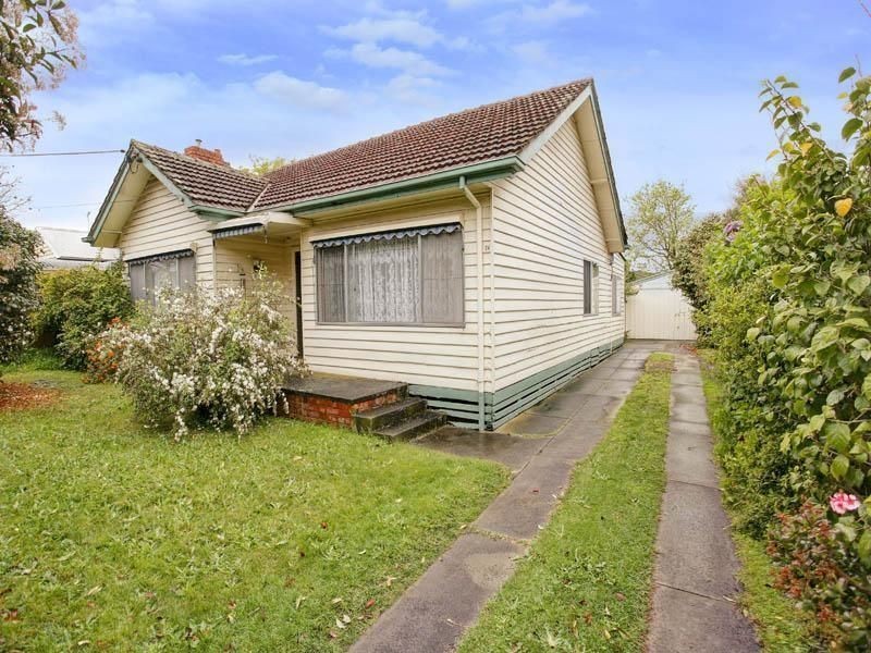 24 Leonard Street, Frankston VIC 3199