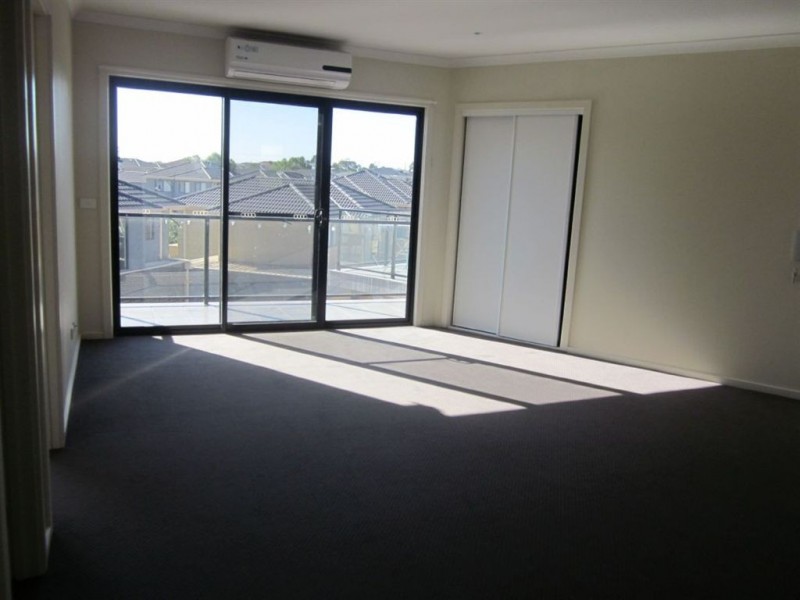 28/27-29 Golden Grove, Springvale South VIC 3172