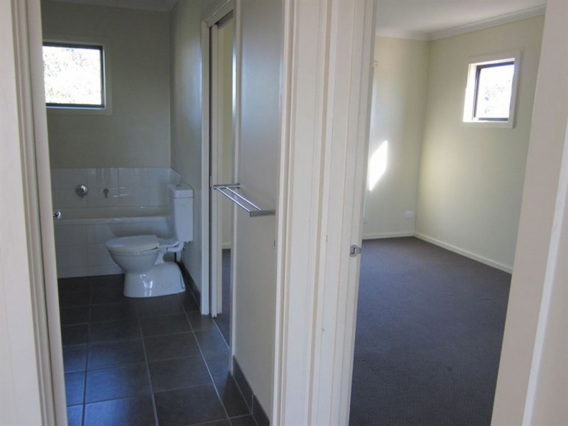 28/27-29 Golden Grove, Springvale South VIC 3172