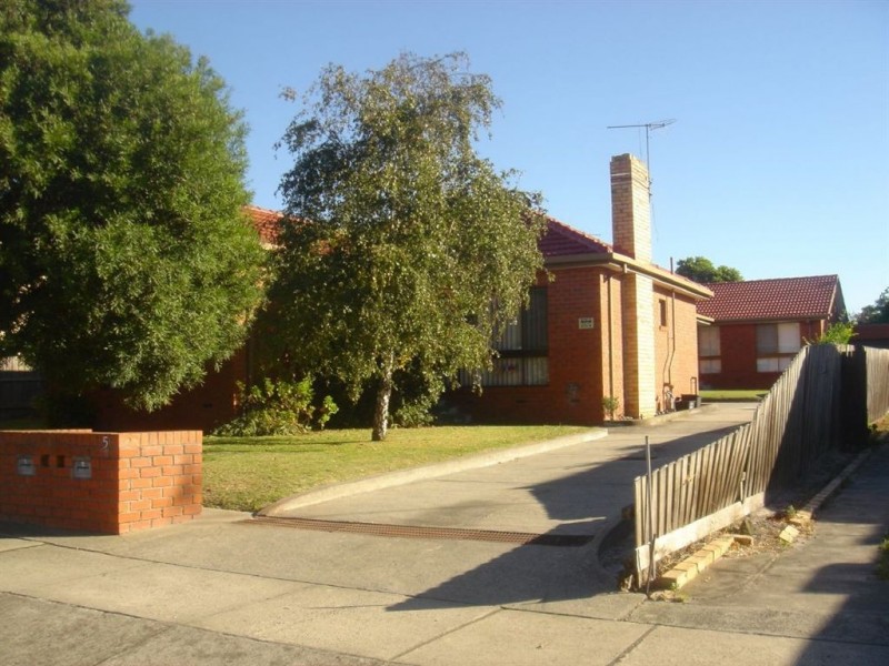 1/5 Iona Street, Clayton VIC 3168