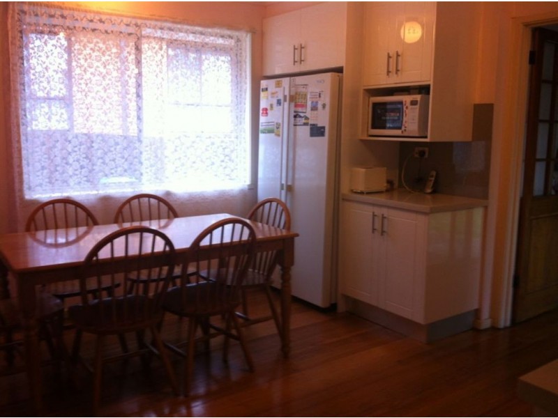 6 Newport Road, Clayton South VIC 3169