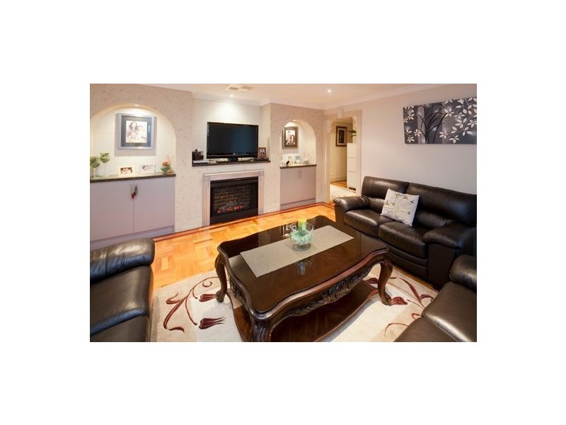 5 Grange Court, Dandenong North VIC 3175