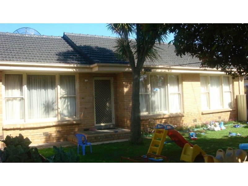 1/25 Burns Avenue, Clayton South VIC 3169