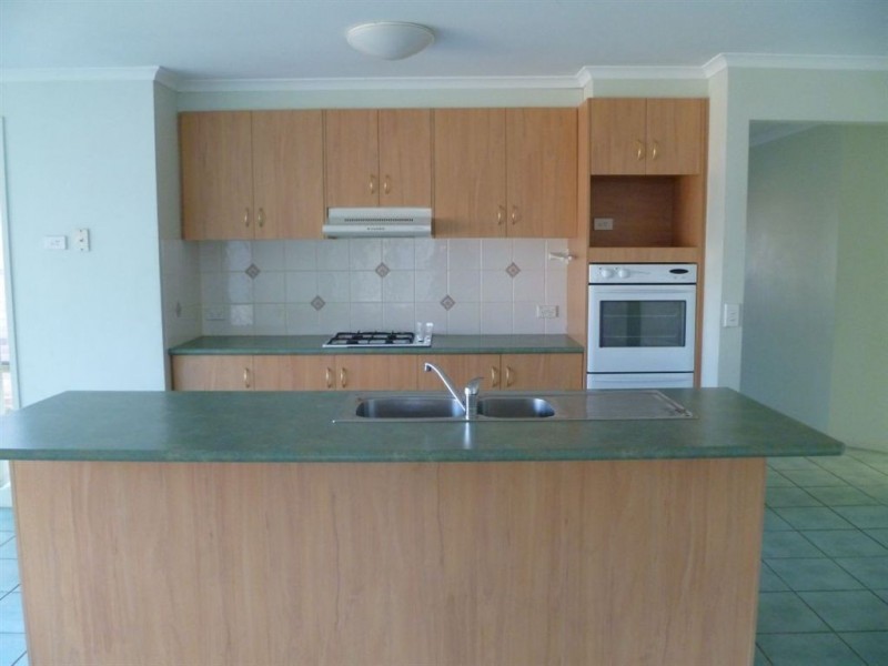 122 Bellevue Drive, Berwick VIC 3806