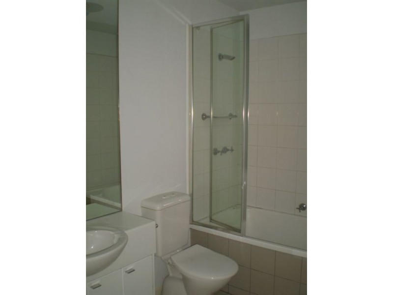 8 Shady Mews, Clayton VIC 3168