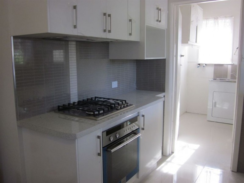 4 Milton Ave, Clayton VIC 3168