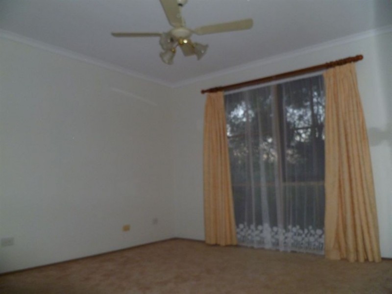 8 Howitt Court, Berwick VIC 3806