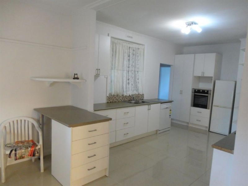 4 Prince Charles Street, Clayton VIC 3168