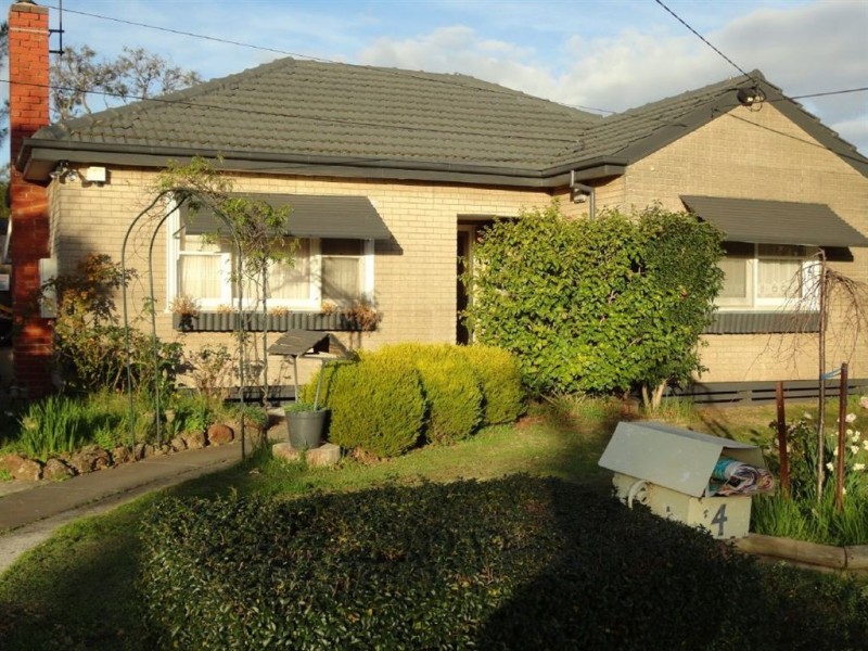 4 Prince Charles Street, Clayton VIC 3168