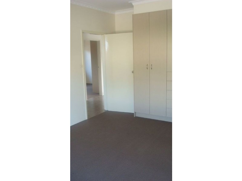 2/16 Flora Road, Clayton VIC 3168