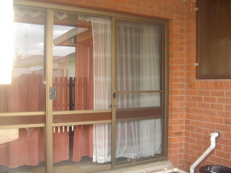 2/16 Flora Road, Clayton VIC 3168
