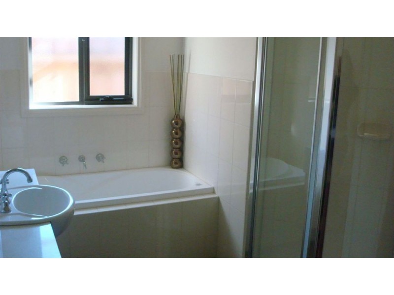 2/85 Ormond Road, Clayton VIC 3168