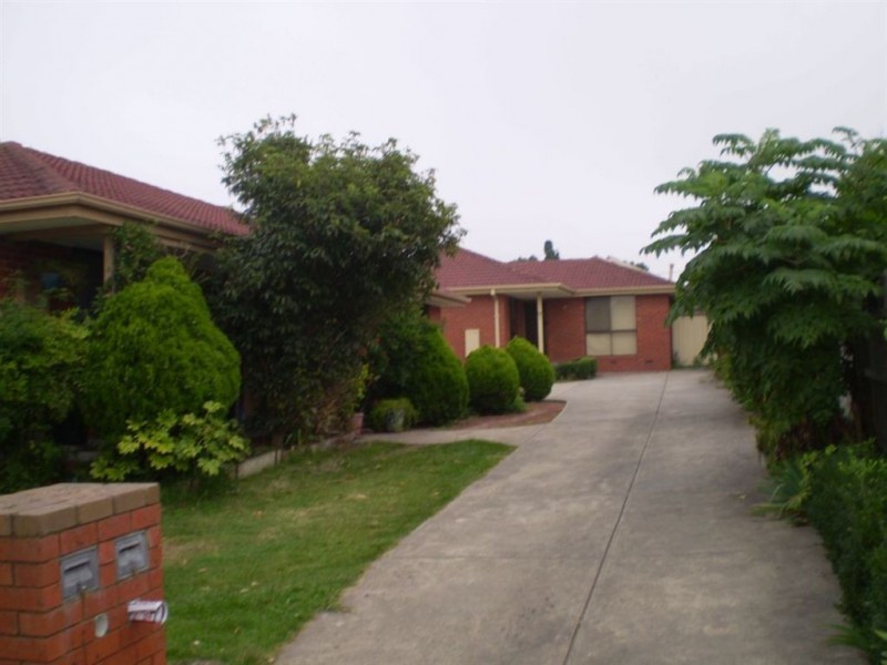 2/188 Gladstone Road, Dandenong North VIC 3175