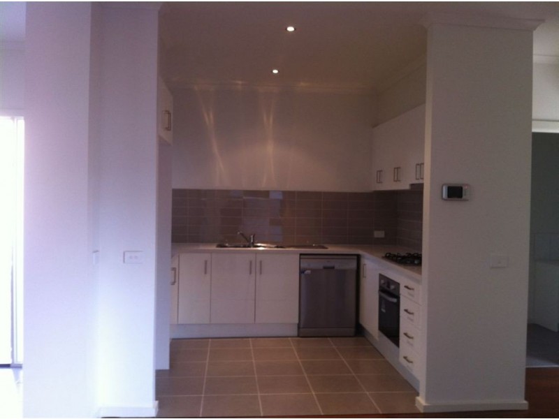 2/9 Kionga Street, Clayton VIC 3168