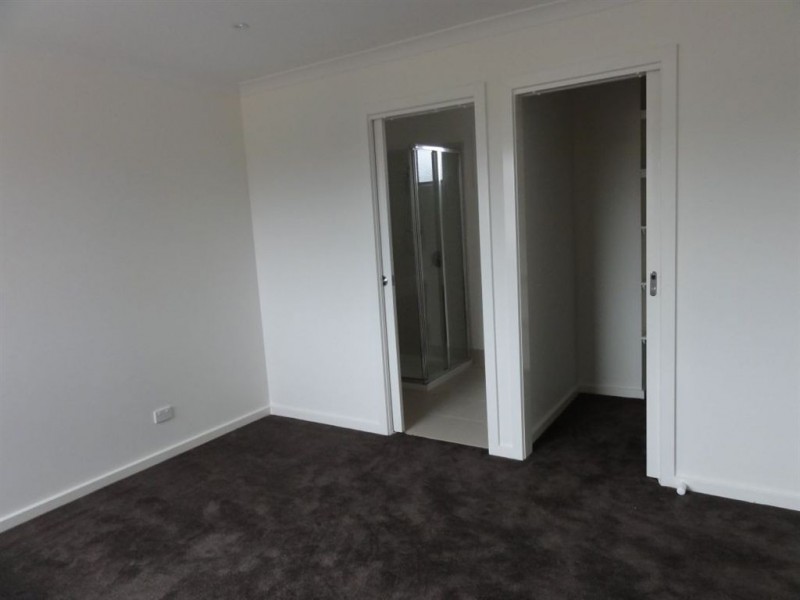 2/314 Warrigal Road, Oakleigh South VIC 3167