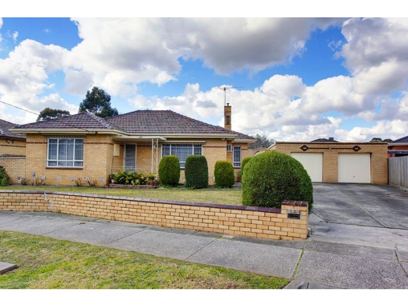 16 Alfred Grove, Oakleigh East VIC 3166