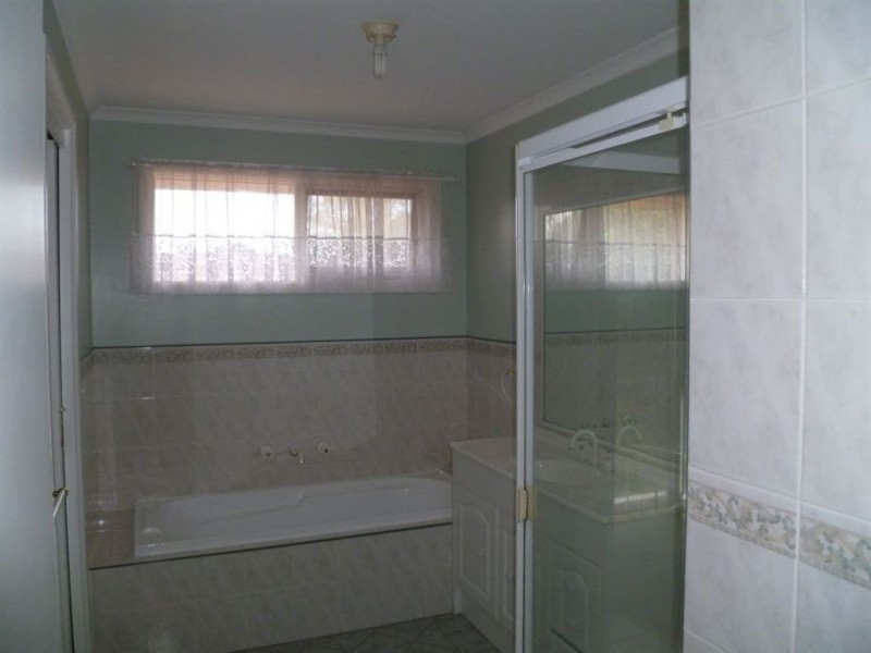 1/38 Blackwood Drive, Narre Warren VIC 3805