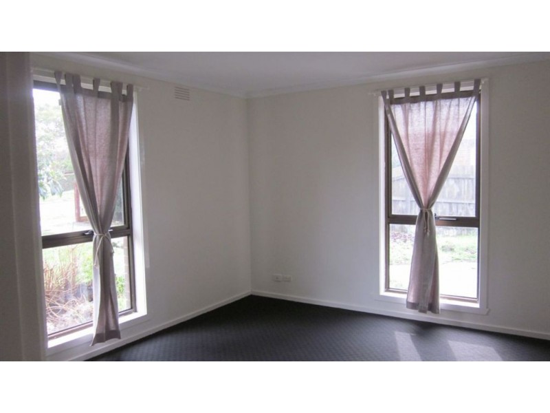 51 Bushland Avenue, Clayton South VIC 3169