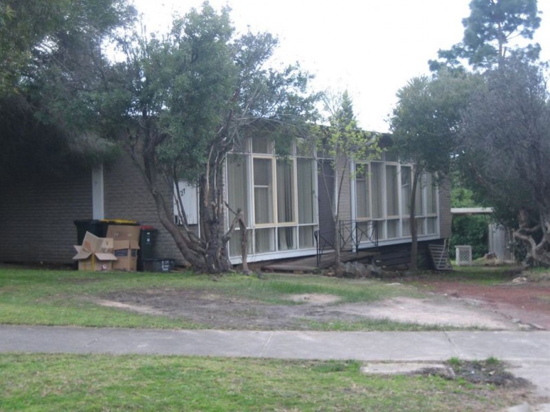 27 Garrisson Drive, Glen Waverley VIC 3150