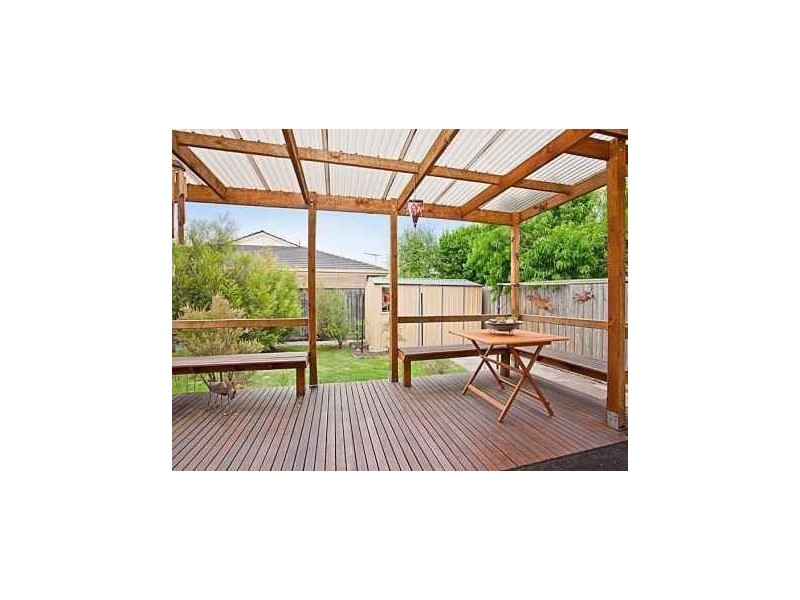 2 Vernon Street, Huntingdale VIC 3166