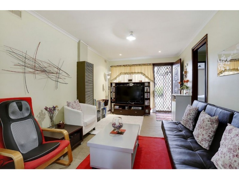 2/4 Renver Road, Clayton VIC 3168