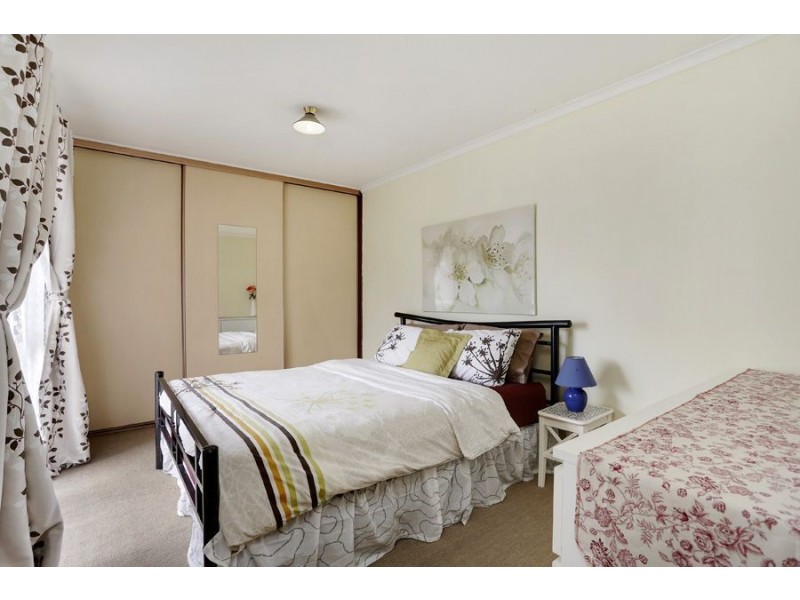 2/4 Renver Road, Clayton VIC 3168