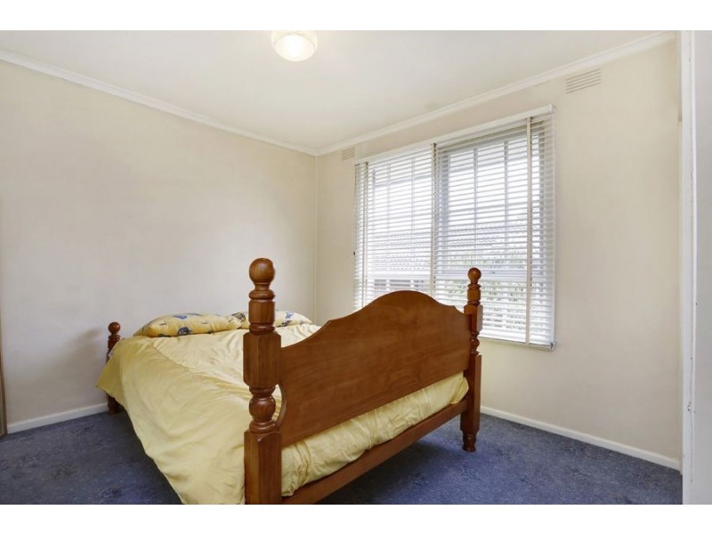 1/4 Waverley Road, Chadstone VIC 3148