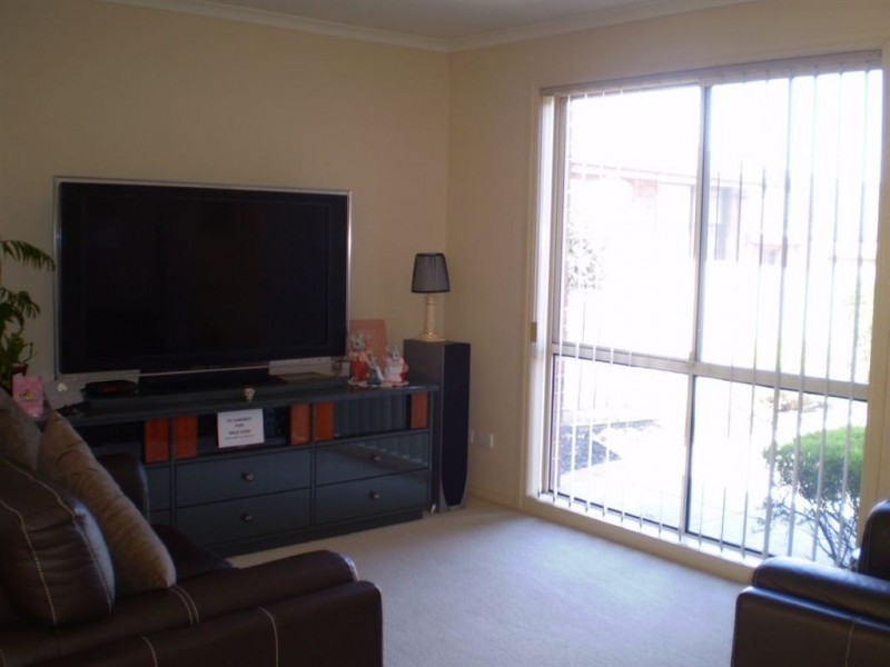 4/11 Reserve Street, Berwick VIC 3806